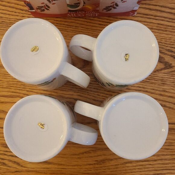 Alco Industries Holiday Mug Set 4-Piece Vintage Holly Leaves and Berries No 1149 - Picture 12 of 15